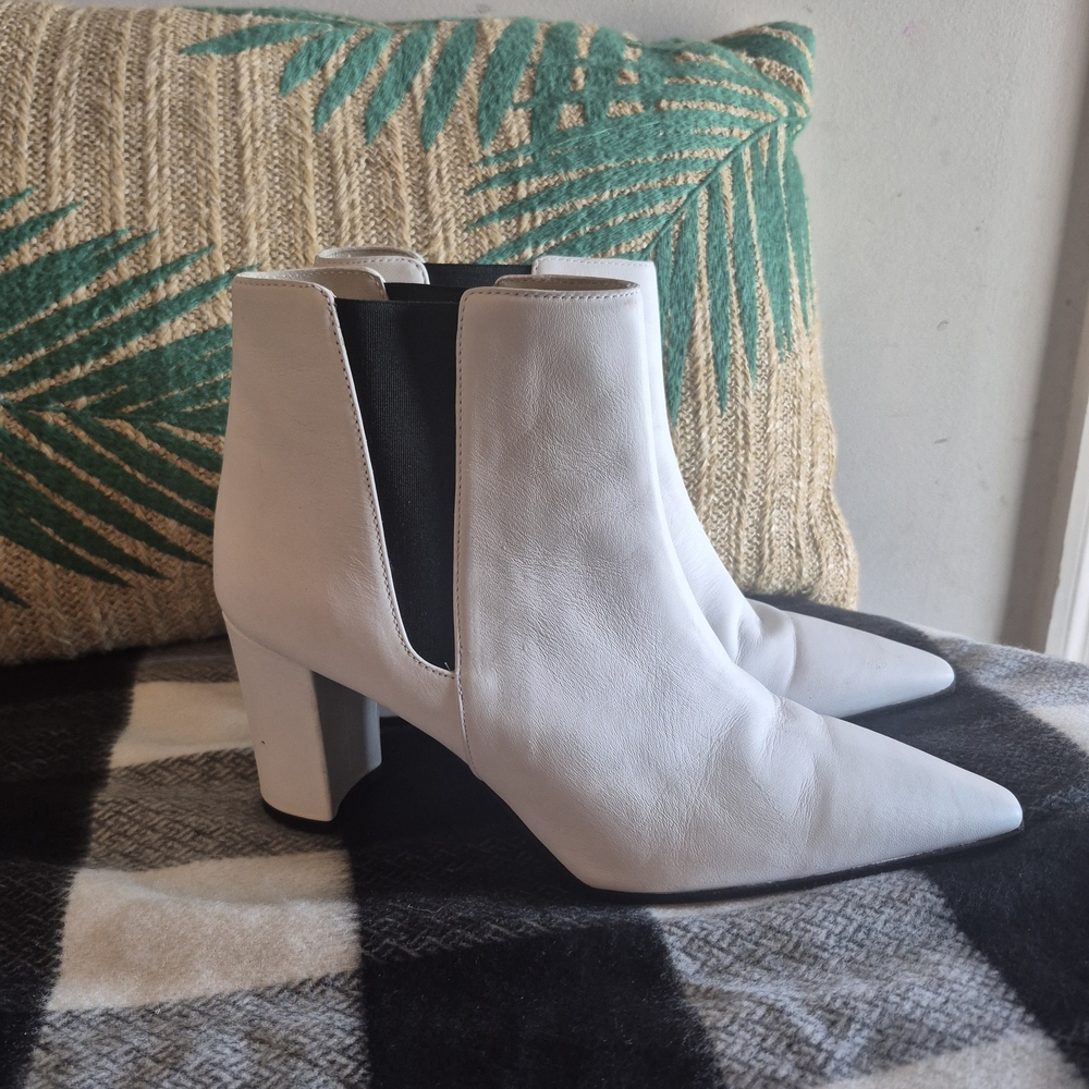 Amalfi White Ankle Boots - Picture 2 of 6